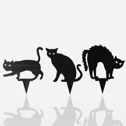 3 gatos negros